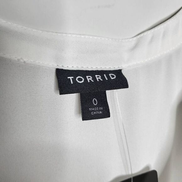 Torrid White Georgette Short Sleeves Blouse Size Large - Picture 9 of 10
